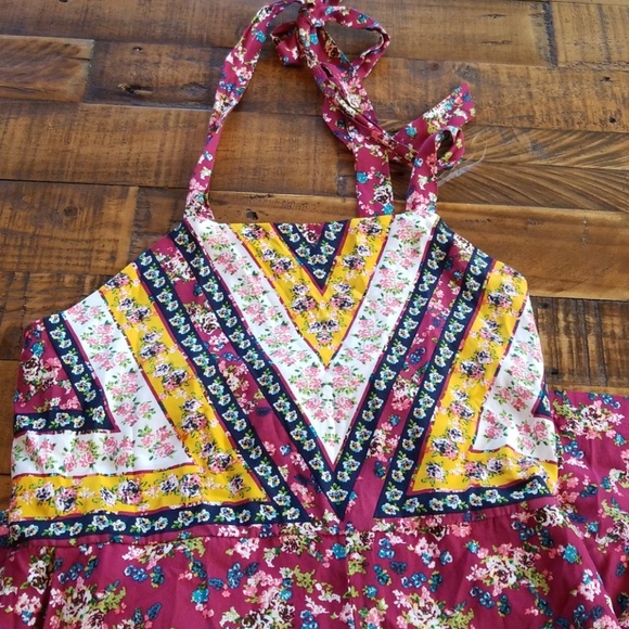 Floral Print Halter Top Jumpsuit - Picture 3 of 3